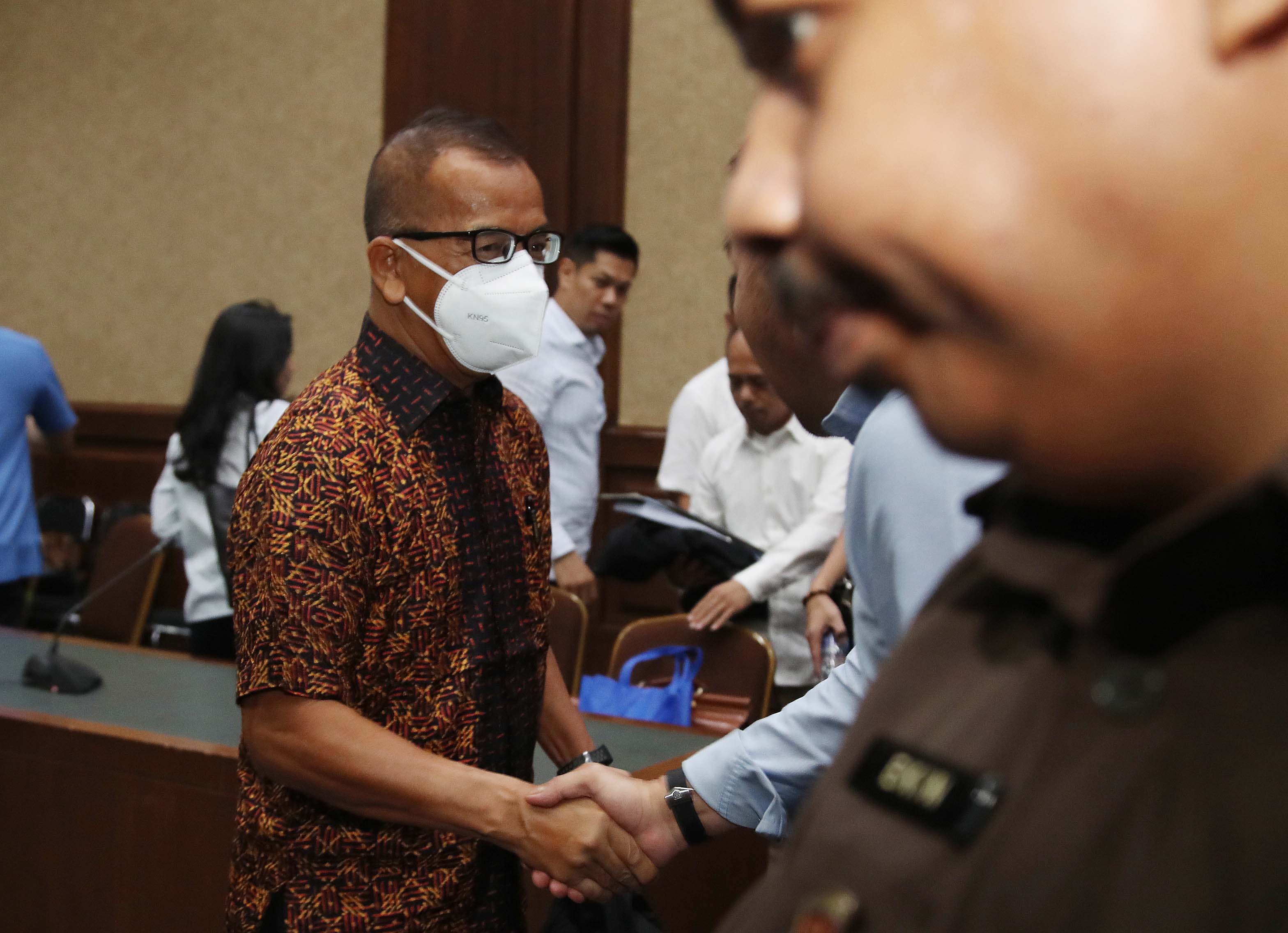Mantan Dirut PT Garuda Indonesia Emirsyah Satar menjalani sidang dakwaan kasus dugaan korupsi pengadaan pesawat di maskapai Garuda Indonesia. - Image