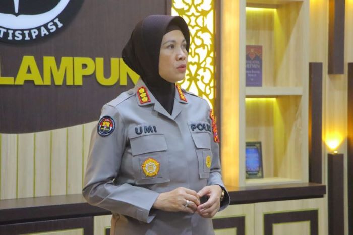 Kabidhumas Polda Lampung Kombespol Umi Fadilah. - Image