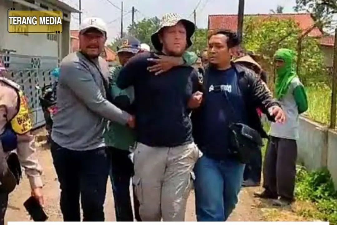 Tampang pria WNA asal San Fransisco yang membunuh mertua WNI di Kota Banjar pada Minggu (24/9)./Instagram @terangmedia - Image