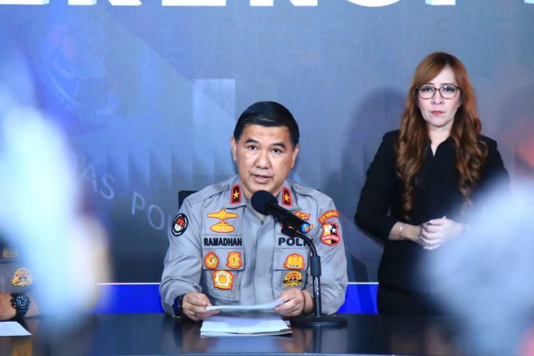 Konferensi Pers oleh Brigjen Ahmad Ramadhan yang dilakukan oleh Polri di Markas Besar Kepolisian. Sumber foto : humas.polri.go.id - Image