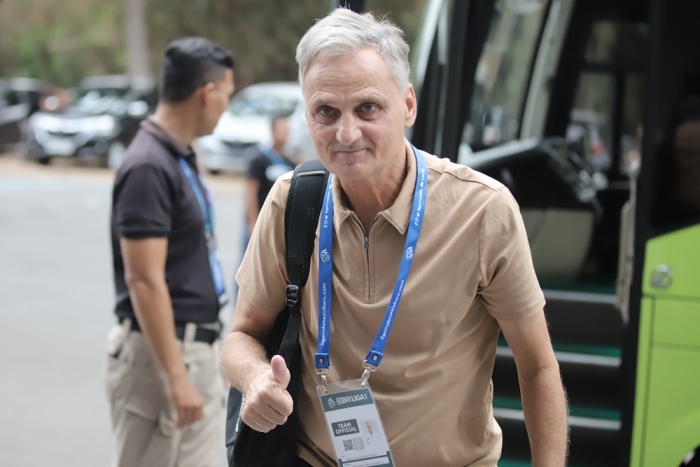 Marian Mihail masih mendapatkan kepercayaan dari manajemen untuk terus melatih PSS Sleman di Liga 1 musim ini. - Image