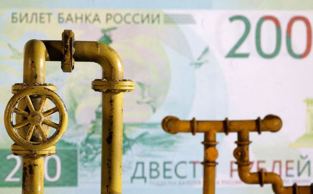ilustrasi pipa gas alam, sumber foto: Dado Ruvic via Reuters - Image
