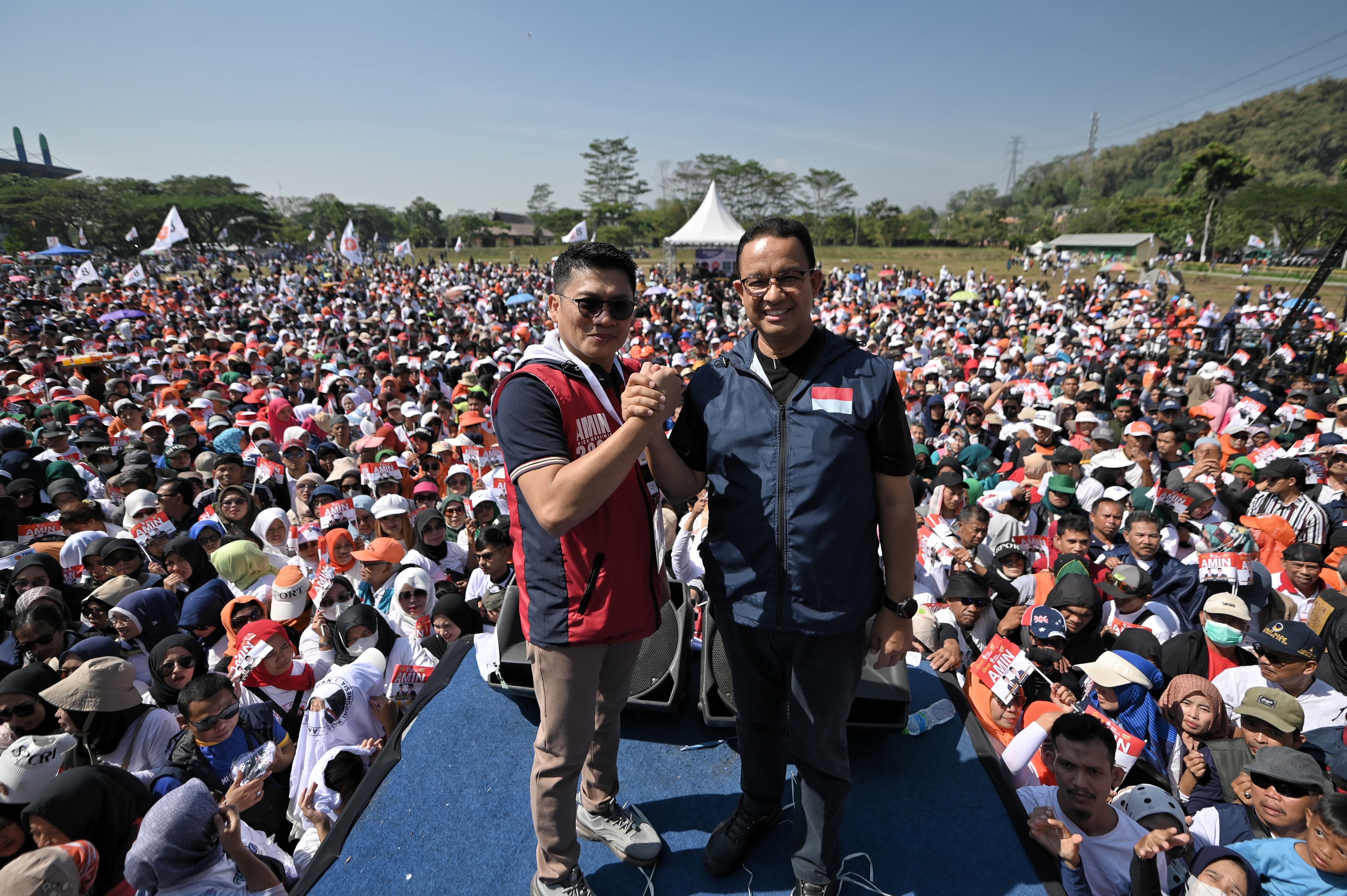 Bacapres Koalisi Perubahan Anies Baswedan di Stadion Si Jalak Harupat, Bandung, Jawa Barat, Minggu (1/10). (Tim Anies) - Image