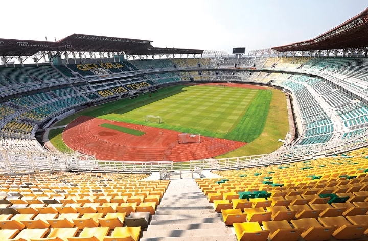 Stadion Gelora Bung Tomo akan dilakukan beberapa perbaikan minor untuk gelaran Piala Dunia U-17./Jawa Pos / Angger Bondan - Image