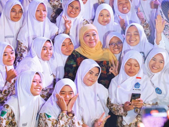 Gubernur Jatim Khofifah Indar Parawansa buka MTQ XXX Tingkat Provinsi Jawa Timur di Stadion Untung Surapati, Kota Pasuruan. - Image