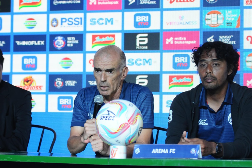 Pelatih Arema FC Fernando Valente jelang laga kontra Borneo FC, (ligaindonesiabaru). - Image