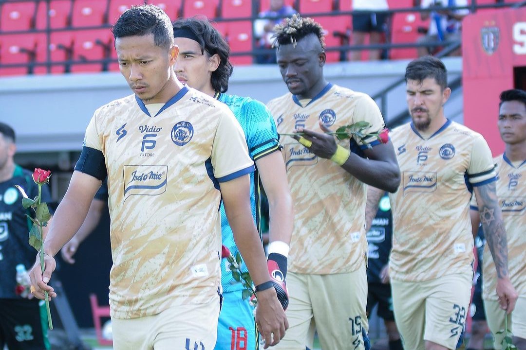 Pemain Arema FC pada laga menghadapi PSS. (aremafcofficial). - Image