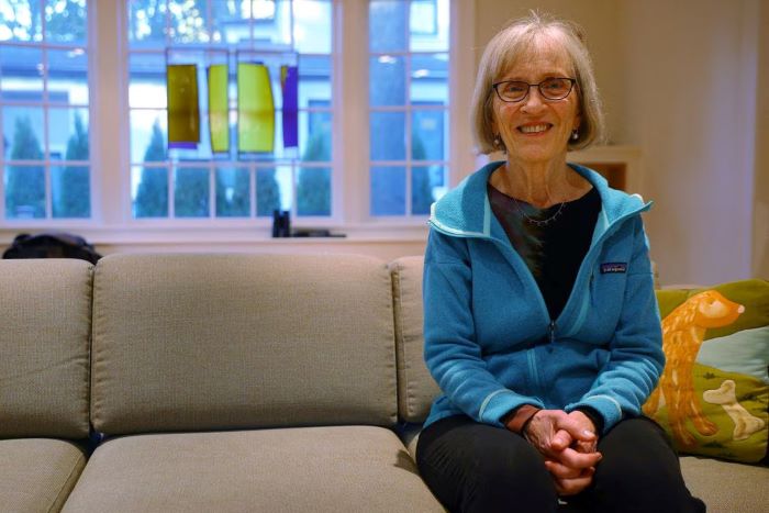 Profesor Harvard, Claudia Goldin sesaat setelah memenangi Hadiah Nobel Ekonomi pada Minggu (9/10). - Image