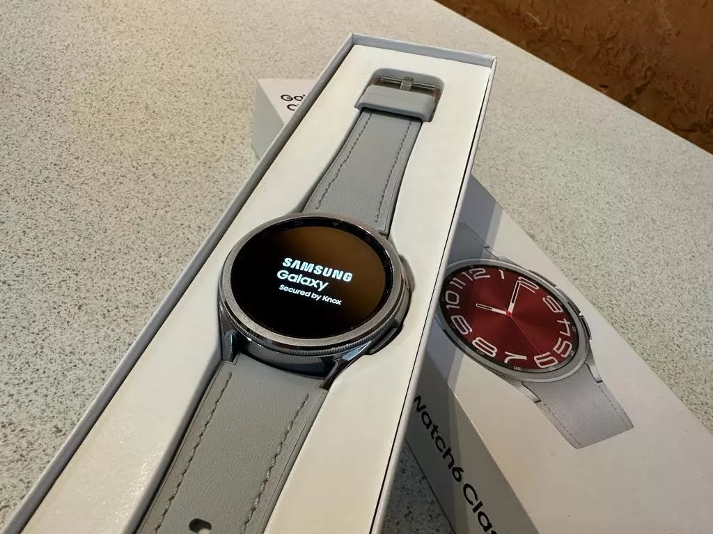 Perangkat Samsung Galaxy Watch 6 Classic.