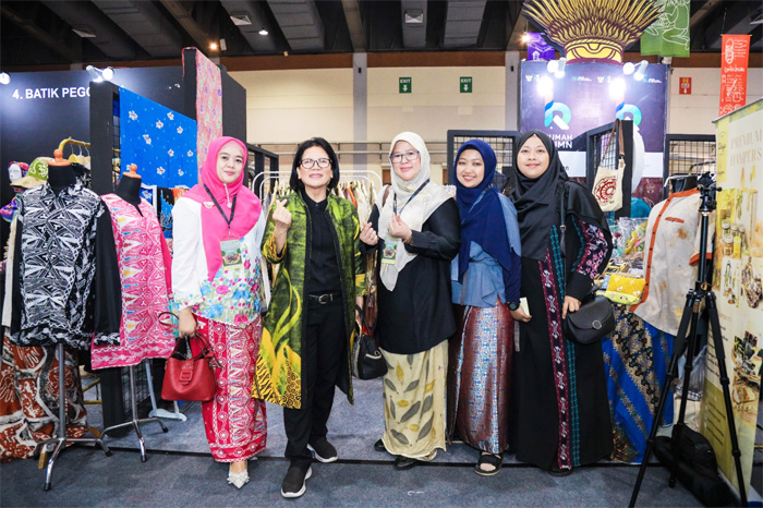 PT Pegadaian berkesempatan mengajak UMKM binaannya untuk dapat unjuk gigi memamerkan produk hasil karya UMKM pada ajang Pameran Inacraft 4-8 Oktober 2023. - Image