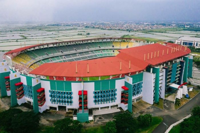 Stadion Gelora Bung Tomo (GBT) Kota Surabaya menjadi salah satu lokasi yang dipersiapkan menggelar pertandingan Piala Dunia U-17. - Image