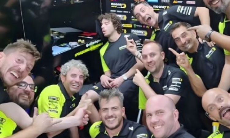 Mario Bezzecchi Tertidur Pulas di Sirkuit Mandalika. (Instagram @gpracingindonesia) - Image