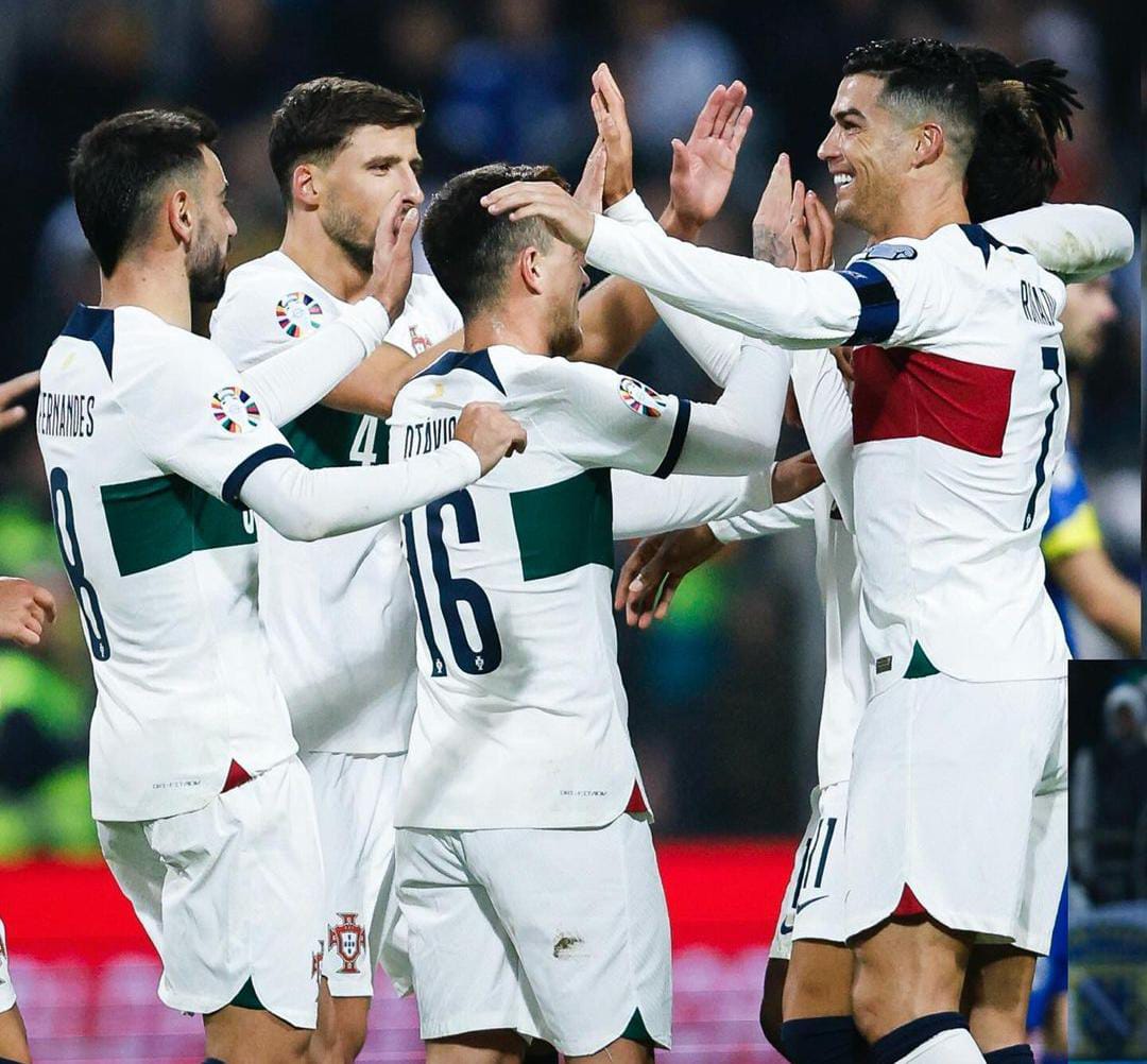Akun resmi instagram Timnas Portugal (@portugal), Para pemain Portugal melakukan selebrasi usai mencetak gol - Image