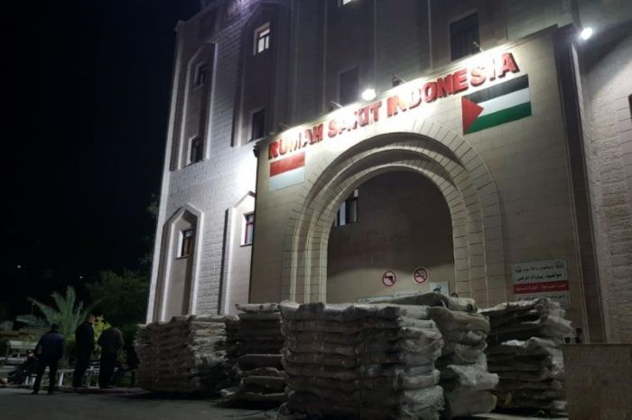 Foto arsip pengadaan fasilitas dan alat kesehatan untuk Rumah Sakit Indonesia di Gaza, Palestina. - Image