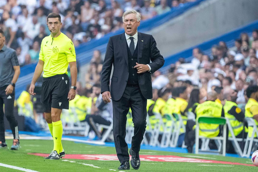 Pelatih Real Madrid, Carlo Ancelotti diisukan mendapat tawaran melatih timnas Kanada dan Manchester United menurut sumber dari Spanyol. (Sumber: Instagram @mrancelotti) - Image