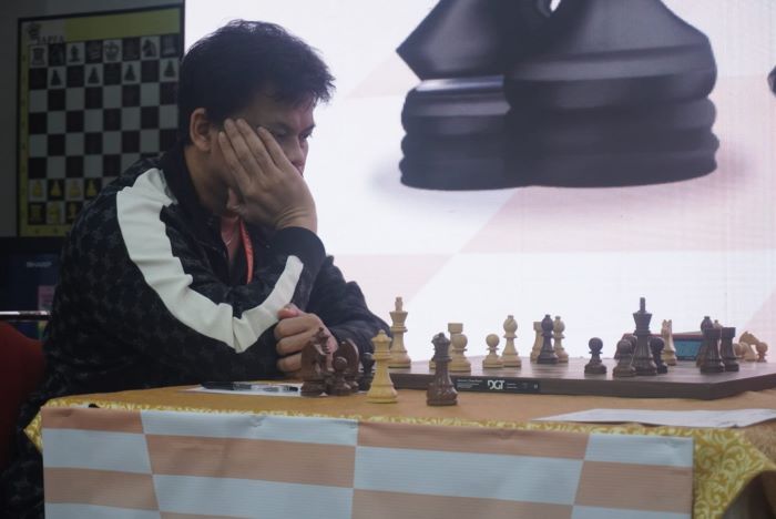 GM Susanto Megaranto pimpin klasemen sementara kategori open Japfa Chess Festival ke-13 di Gedung Serbaguna Senayan, Jakarta. - Image
