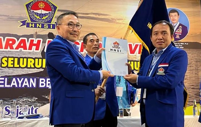 Musyawarah Nasional Himpunan Nelayan Seluruh Indonesia (HNSI) VIII secara aklamasi menetapkan Anggota Komisi VII DPR RI, Herman Herry sebagai Ketua Umum (Ketum) DPP HNSI periode 2023-2028. - Image