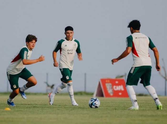 Sesi latihan Timnas Kanada U-17 di Lapangan Bali United pada Rabu (1/11). (Instagram) - Image