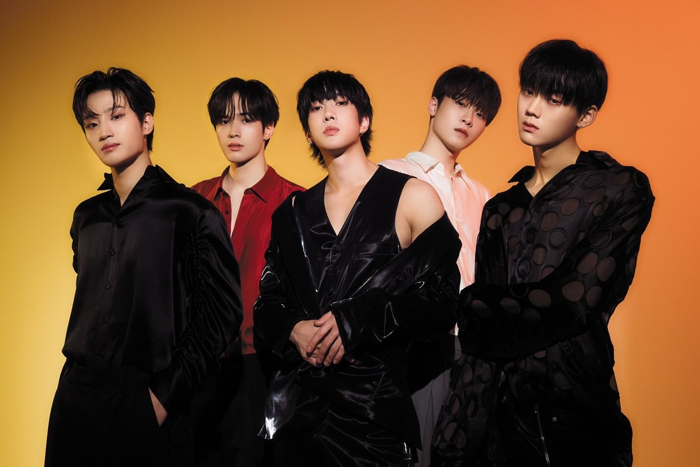 ONE PACT berisi mantan lima kontestan BOYS PLANET yakni Jongwoo, Tag, Jay Chang, Yedam, dan Seongmin akan memulai debut pada 30 November lewat mini album pertama "Moment"./https://twitter.com/onepact_ - Image