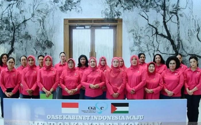 Ibu Negara Iriana Joko Widodo dan anggota OASE KIM menyatakan keprihatinan atas peristiwa kekerasan di Palestina. - Image