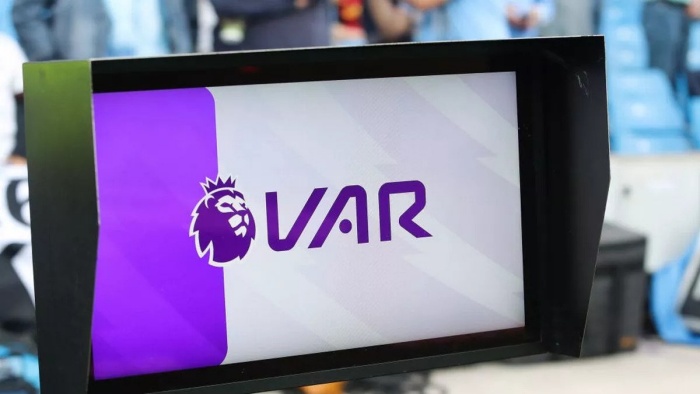 VAR kembali menjadi masalah saat Newcastle United menghadapi Arsenal. (GettyImages) - Image