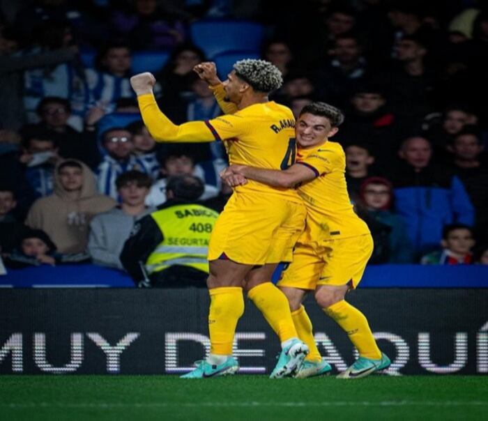 Selebrasi pemain Barcelona, Ronald Araujo, setelah mencetak gol ke gawang Real Sociedad. (Instagram/@fcbarcelona) - Image