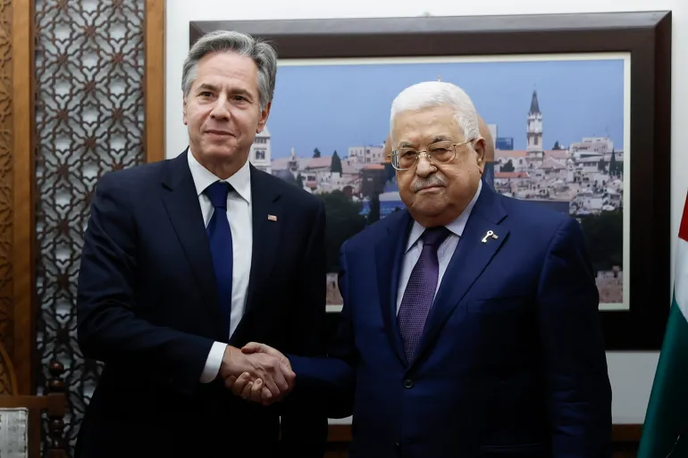 Menteri Luar Negeri AS Antony Blinken bersama Presiden Palestina, Mahmoud Abbas di Ramallah, Tepi Barat, Palestina (Doc/Jonathan Ernst/AP) - Image