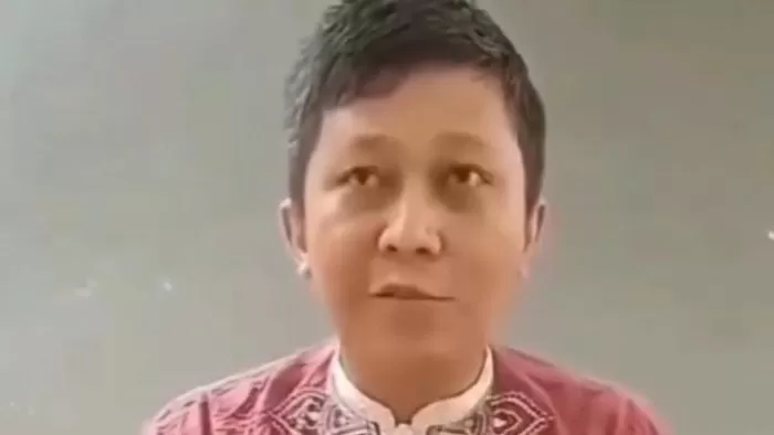 Arif Andriawan penghina pendukung Palestina akhirnya minta maaf dan dijemput keluarganya dari kantor polisi. (ist) - Image