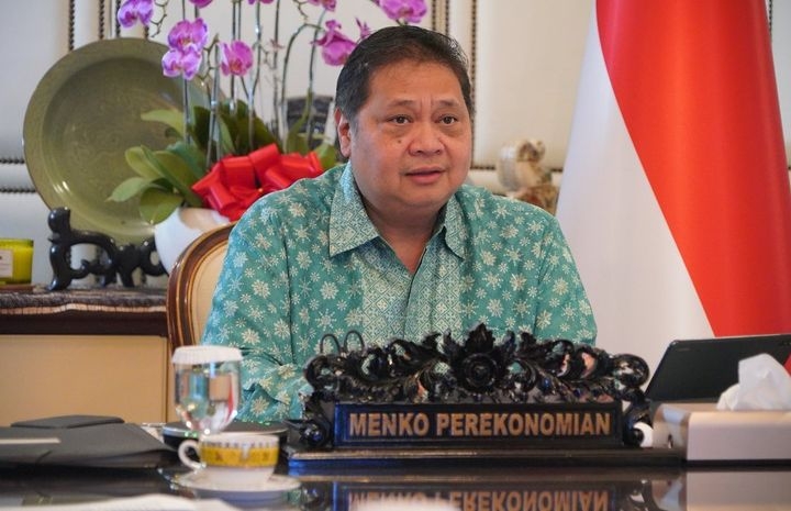 Airlangga Hartarto dalam keterangan pers kementerian perekonomian (6/11). (instagram @airlanggahartarto) - Image