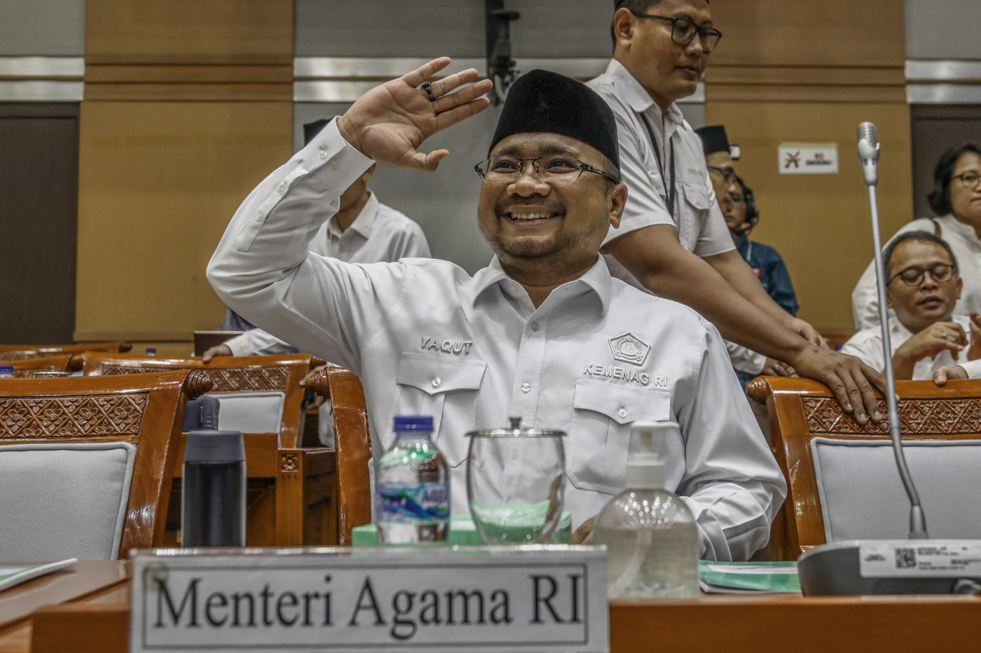 Menteri Agama Yaqut Cholil Quomas dalam rapat kerja dengan Komisi VIII DPR di gedung Nusantara II Senayan, Jakarta, Senin (6/11/23). - Image