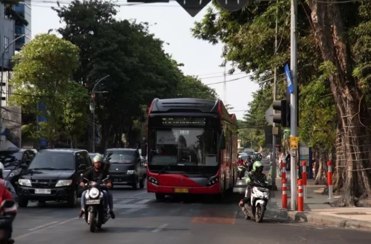 Bus shuttle gratis untuk Piala Dunia U-17 siap beroperasi hingga pukul 23.00./Radar Surabaya/Suryanto - Image