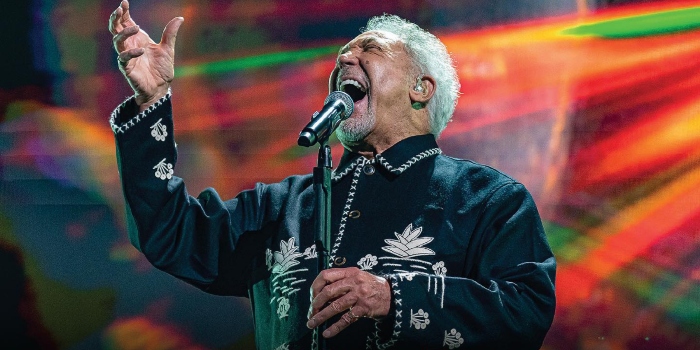 Tom Jones resmi umumkan konser di Indonesia pada 8 Maret 2024. (Instagram/@pkentertainment.id) - Image