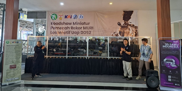 Pameran miniatur lokomotif uap di Surabaya. (Dok. KAI) - Image
