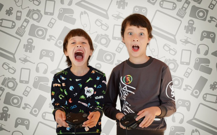Ilustrasi anak yang sedang bermain video game online./Pixabay - Image
