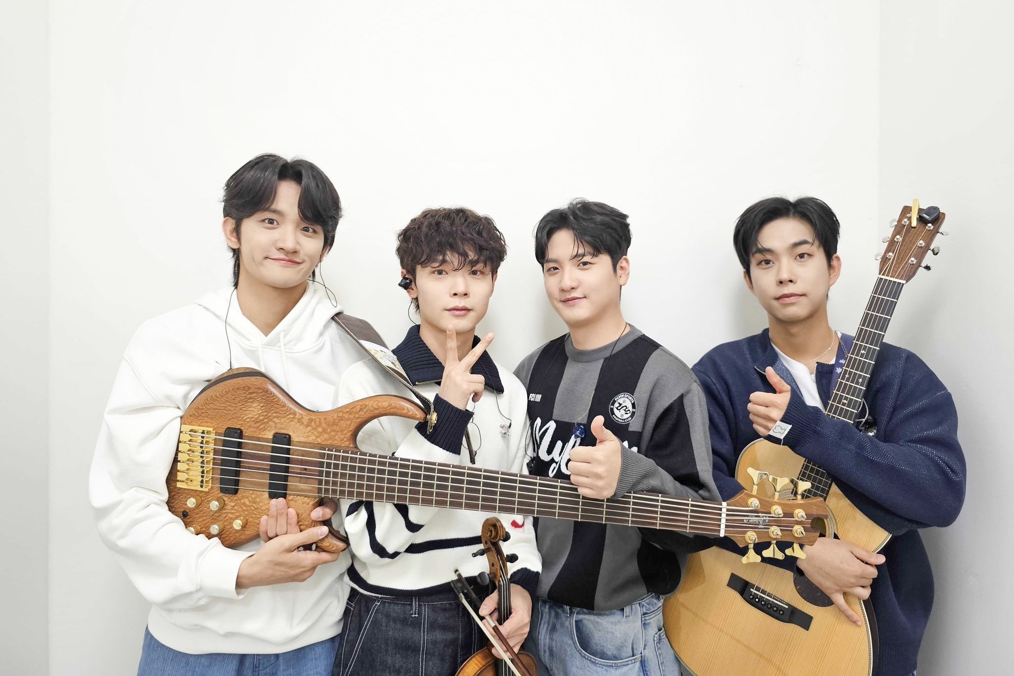 Grup band asal Korea Selatan LUCY. Sumber foto: X.com/ @BANDLUCY_mystic. - Image