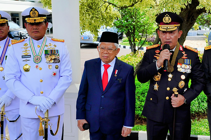 Dari kiri: Panglima TNI Laksamana Yudo Margono, Wapres Ma - Image