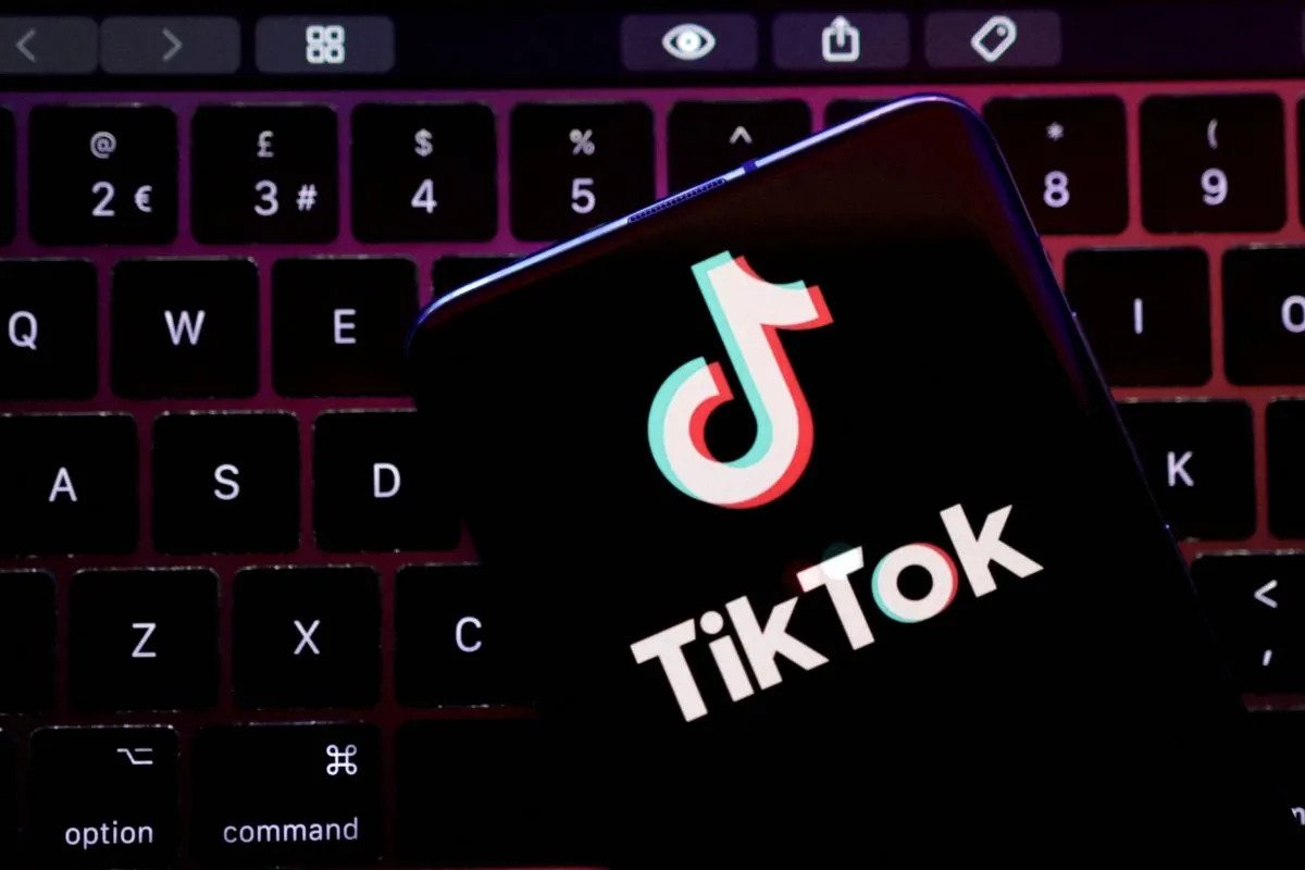 TikTok, Salah Satu Media Sosial Berbagi Video Singkat Ternama yang Layanannya Akan Diblokir oleh Pemerintah Nepal / Sumber : Dado Ruvic / Reuters - Image