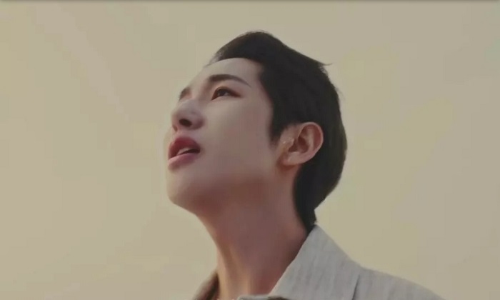 Renjun NCT menghebohkan fans dengan menyanyikan golden hour milik JVKE. - Image