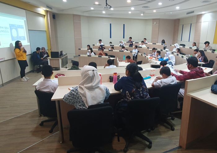 Eduversal Mathematics Competition (EMC) di kampus IPMI Kalibata, Jakarta Selatan, Sabtu (18/11). - Image