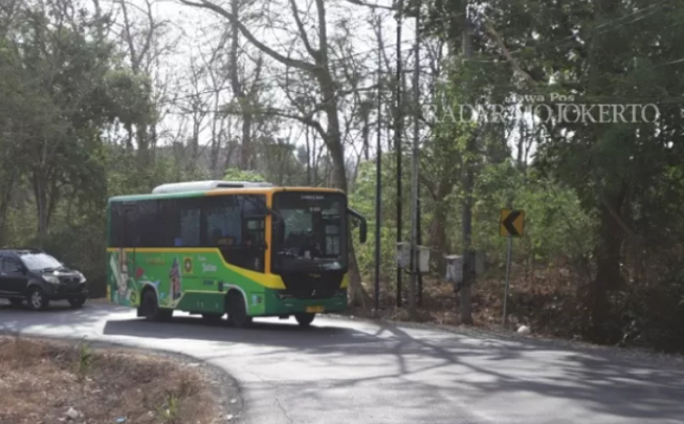 Ilustrasi Bus Trans Jatim saat beroperasi / (Sofan Kurniawan/JPRM) - Image