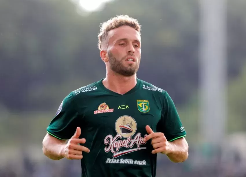 Persik Kediri bocorkan tampung mantan gelandang Persebaya Ze Valente. - Image