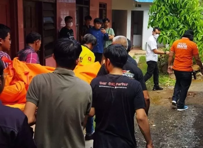 Mahasiswa sebuah kampus Kota Semarang ditemukan tewas di kamar kos daerah Tembalang. Selasa (21/11). (INSTAGRAM PORTALSEMARANG/RADAR KUDUS) - Image