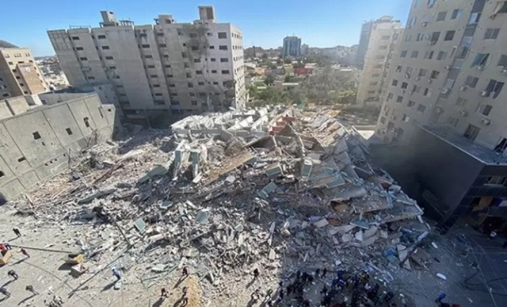 Gambaran perang antara Hamas Palestina dengan Israel. - Image