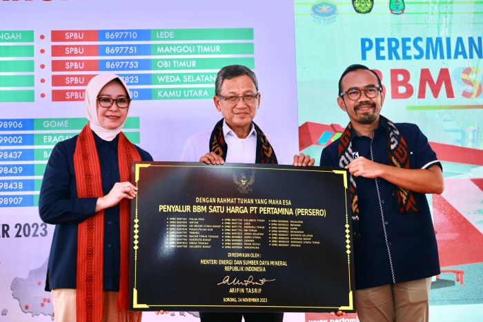Peresmian 51 lembaga penyalur BBM Satu Harga dilakukan serentak di Sorong, Aceh, Nusa Tenggara Timur, dan Kalimantan Tengah, Jumat (24/11). - Image