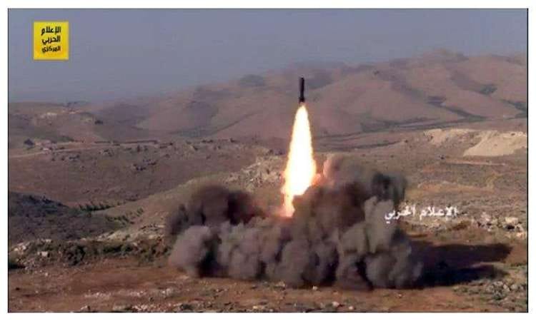 Puluhan roket milik Hizbullah diluncurkan ke pos militer Israel sebagai balasan usai mendapat serangan udara./AFP - Image