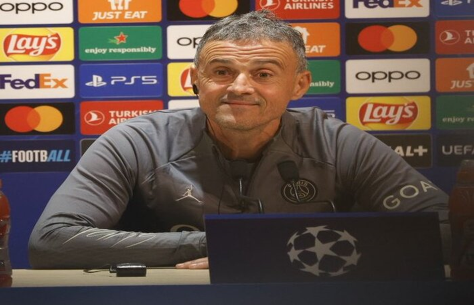 Konferensi pers pelatih Paris Saint-Germain (PSG), Luis Enrique, menjelang pertandingan melawan Newcastle United pada laga penentuan di Grup F Liga Champions 2023/2024. (akun X (@PSG_inside),) - Image