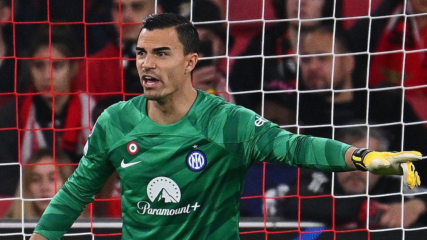 Emil Audero melakoni debut bersama Inter Milan saat melawan tuan rumah Benfica di pentas Liga Champions. - Image