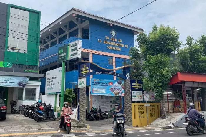 SD MUHAMMADIYAH 03 yang terletak di Jalan Dr Wahidin Nomor 123, Kaliwiru, Kecamatan Candisari. M IQBAL AMAR/JAWA POS RADAR SEMARANG - Image