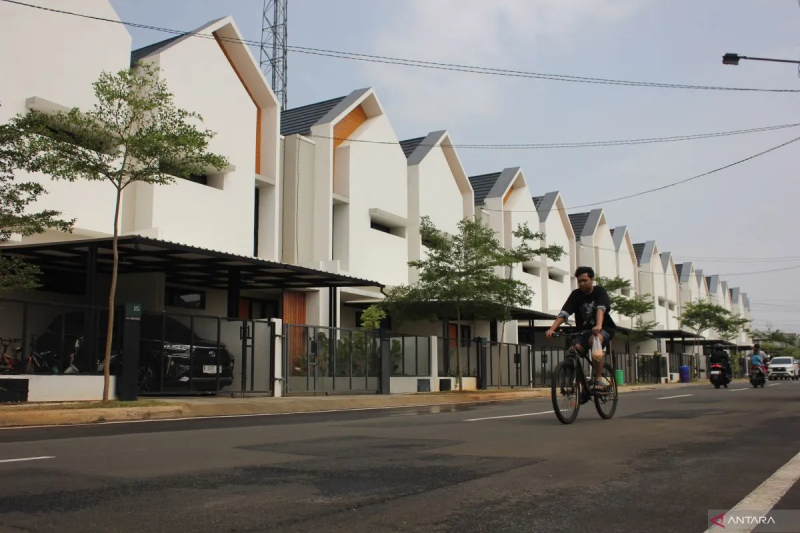 Pemerintah memberikan insentif pembelian rumah guna mendongkrak kegiatan sektor konstruksi perumahan sekaligus membantu masyarakat berpendapatan rendah untuk mendapatkan rumah. (Antara /Ahmad Muzdaffa - Image