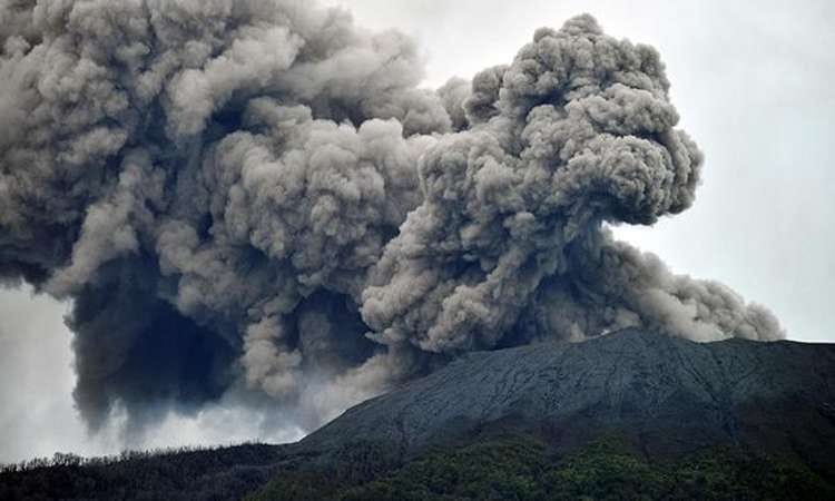 Erupsi Gunung Marapi./Antara/Iggoy el Fitra - Image